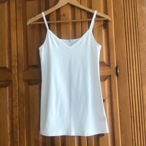 Anthropologie white v neck tank top Worn 2x’s, no stains